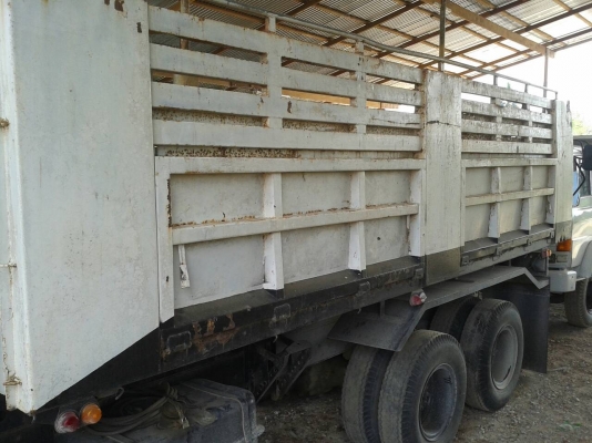 รถมิตซู 10 ล้อดั้ม FN527M - TF  220 แรงม้า. ปี 37.   สนใจติดต่อ  081 - 6079515