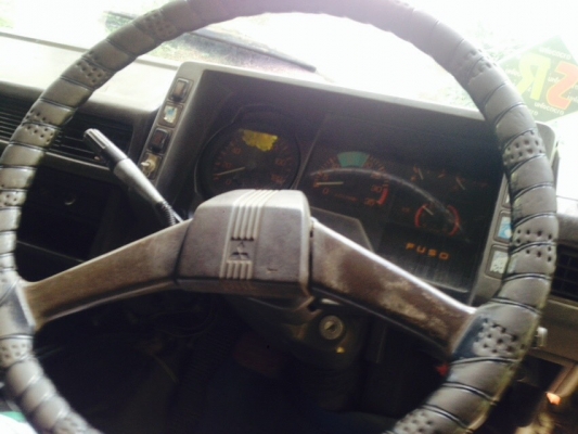 รถมิตซู 10 ล้อดั้ม FN527M - TF  220 แรงม้า. ปี 37.   สนใจติดต่อ  081 - 6079515