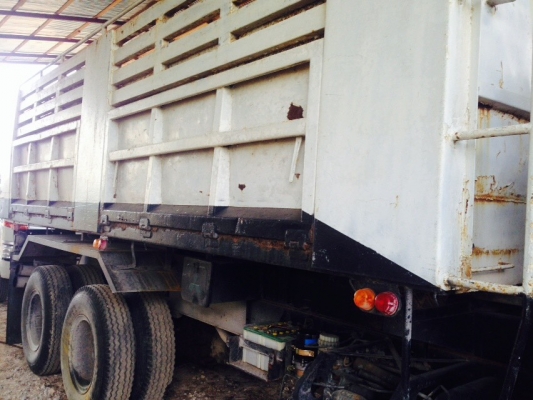 รถมิตซู 10 ล้อดั้ม FN527M - TF  220 แรงม้า. ปี 37.   สนใจติดต่อ  081 - 6079515