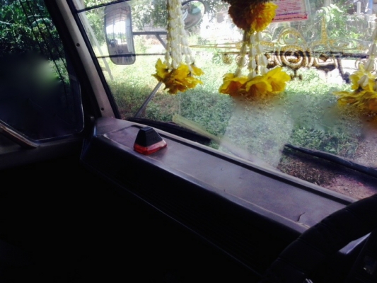 รถมิตซู 10 ล้อดั้ม FN527M - TF  220 แรงม้า. ปี 37.   สนใจติดต่อ  081 - 6079515