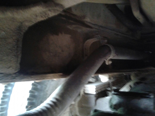 รถมิตซู 10 ล้อดั้ม FN527M - TF  220 แรงม้า. ปี 37.   สนใจติดต่อ  081 - 6079515