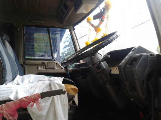 รถมิตซู 10 ล้อดั้ม FN527M - TF  220 แรงม้า. ปี 37.   สนใจติดต่อ  081 - 6079515