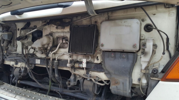 รถฮีโน่ 10 ล้อ ตู้เย็น  FL1J   220 แรงม้า. ปี 50.    สนใจติดต่อ  081 - 6079515