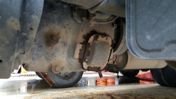 รถฮีโน่ 10 ล้อ ตู้เย็น  FL1J   220 แรงม้า. ปี 50.    สนใจติดต่อ  081 - 6079515