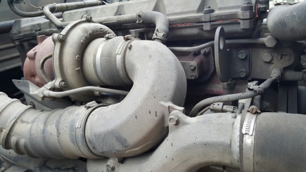 รถฮีโน่ 10 ล้อ ตู้เย็น  FL1J   220 แรงม้า. ปี 50.    สนใจติดต่อ  081 - 6079515