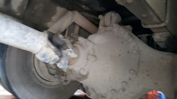 รถฮีโน่ 10 ล้อ ตู้เย็น  FL1J   220 แรงม้า. ปี 50.    สนใจติดต่อ  081 - 6079515