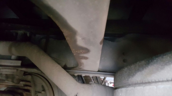 รถฮีโน่ 10 ล้อ ตู้เย็น  FL1J   220 แรงม้า. ปี 50.    สนใจติดต่อ  081 - 6079515