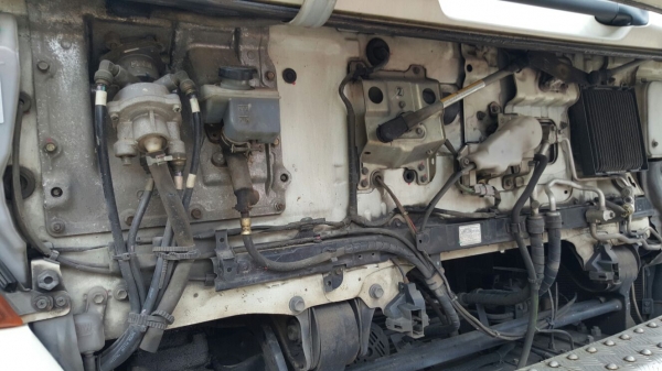 รถฮีโน่ 10 ล้อ ตู้เย็น  FL1J   220 แรงม้า. ปี 50.    สนใจติดต่อ  081 - 6079515