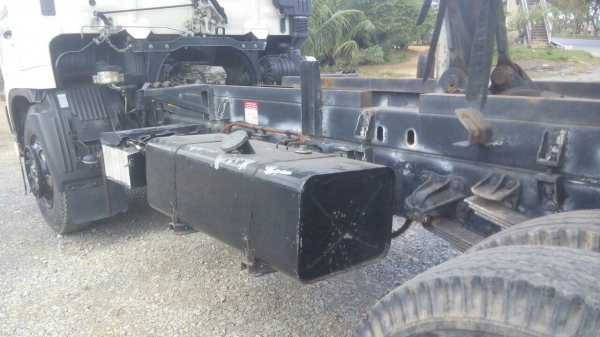 ขายรถ 6 ล้อ 220 ปี 54