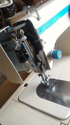 จักรเย็บผ้าจากญี่ปุ่น RICCAR เป็นจักรแม่บ้าน โครงสร้างเป็นเหล็กแข็งแรงมาก