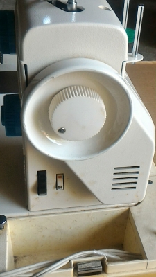 จักรเย็บผ้าจากญี่ปุ่น RICCAR เป็นจักรแม่บ้าน โครงสร้างเป็นเหล็กแข็งแรงมาก