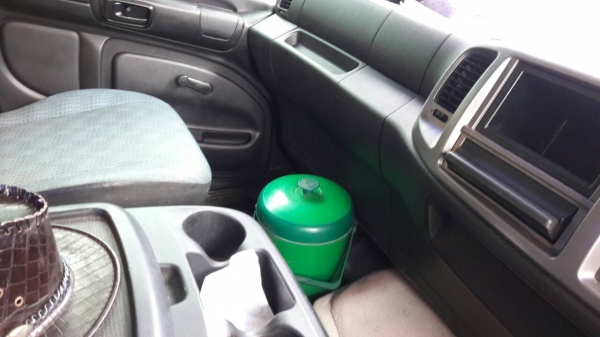 รถฮีโน่ 10 ล้อ หัวลาก 251 แรงม้า. ปี 53.  ( ขายแม่ , ลูก )    สนใจติดต่อ  081 - 6079515