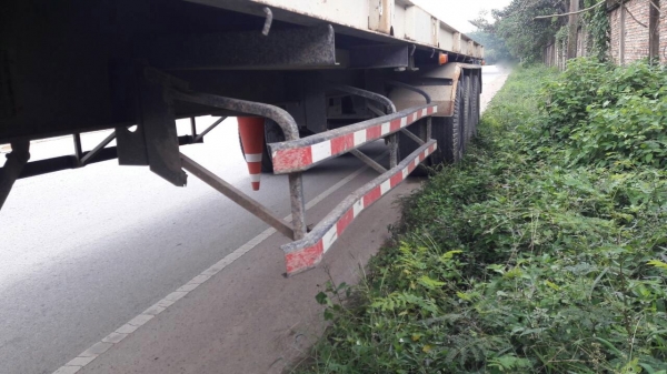 รถฮีโน่ 10 ล้อ หัวลาก 251 แรงม้า. ปี 53.  ( ขายแม่ , ลูก )    สนใจติดต่อ  081 - 6079515