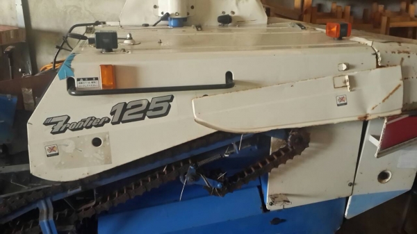 รถเกี่ยวยี่ห้อ อิซากิ เครื่องยนต์2สูบ12แรงม้า ดีเซล หน้าเกี่ยว2แถว กว้าง 90ซม. ระบบหันข้างปล่อยทิ้ง ถังบรรจุ 75 กิโล แบบสอดกระสอบ ระบบควบคุมไฟฟ้า จอยสติ๊ก Batterrry ใหม่ เก่าญี่ปุ่นพร้อมใช้ ราคา 50,000บาท พร้อมส่ง รถเกี่ยวยี่ห้อ อิซากิ เครื่องยนต์2สูบ12แรงม้า ดีเซล หน้าเกี่ยว2แถว กว้าง 90ซม. ระบบหันข้างปล่อยทิ้ง ถังบรรจุ 75 กิโล แบบสอดกระสอบ ระบบควบคุมไฟฟ้า จอยสติ๊ก Batterrry ใหม่ เก่าญี่ปุ่นพร้อมใช้ ราคา 50,000บาท พร้อมส่ง