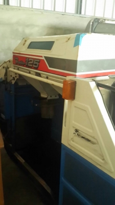 รถเกี่ยวยี่ห้อ อิซากิ เครื่องยนต์2สูบ12แรงม้า ดีเซล หน้าเกี่ยว2แถว กว้าง 90ซม. ระบบหันข้างปล่อยทิ้ง ถังบรรจุ 75 กิโล แบบสอดกระสอบ ระบบควบคุมไฟฟ้า จอยสติ๊ก Batterrry ใหม่ เก่าญี่ปุ่นพร้อมใช้ ราคา 50,000บาท พร้อมส่ง รถเกี่ยวยี่ห้อ อิซากิ เครื่องยนต์2สูบ12แรงม้า ดีเซล หน้าเกี่ยว2แถว กว้าง 90ซม. ระบบหันข้างปล่อยทิ้ง ถังบรรจุ 75 กิโล แบบสอดกระสอบ ระบบควบคุมไฟฟ้า จอยสติ๊ก Batterrry ใหม่ เก่าญี่ปุ่นพร้อมใช้ ราคา 50,000บาท พร้อมส่ง