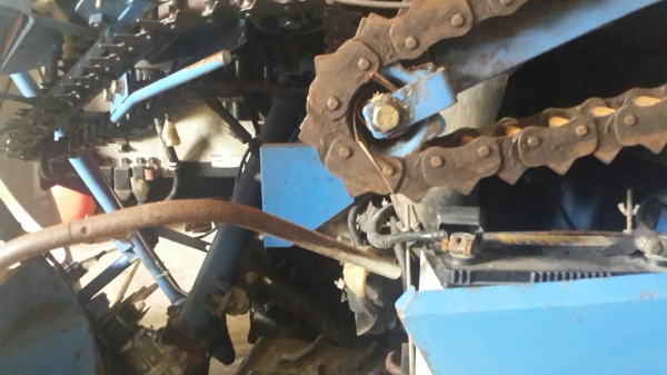 รถเกี่ยวยี่ห้อ อิซากิ เครื่องยนต์2สูบ12แรงม้า ดีเซล หน้าเกี่ยว2แถว กว้าง 90ซม. ระบบหันข้างปล่อยทิ้ง ถังบรรจุ 75 กิโล แบบสอดกระสอบ ระบบควบคุมไฟฟ้า จอยสติ๊ก Batterrry ใหม่ เก่าญี่ปุ่นพร้อมใช้ ราคา 50,000บาท พร้อมส่ง รถเกี่ยวยี่ห้อ อิซากิ เครื่องยนต์2สูบ12แรงม้า ดีเซล หน้าเกี่ยว2แถว กว้าง 90ซม. ระบบหันข้างปล่อยทิ้ง ถังบรรจุ 75 กิโล แบบสอดกระสอบ ระบบควบคุมไฟฟ้า จอยสติ๊ก Batterrry ใหม่ เก่าญี่ปุ่นพร้อมใช้ ราคา 50,000บาท พร้อมส่ง