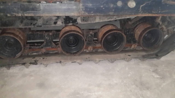 รถเกี่ยวยี่ห้อ อิซากิ เครื่องยนต์2สูบ12แรงม้า ดีเซล หน้าเกี่ยว2แถว กว้าง 90ซม. ระบบหันข้างปล่อยทิ้ง ถังบรรจุ 75 กิโล แบบสอดกระสอบ ระบบควบคุมไฟฟ้า จอยสติ๊ก Batterrry ใหม่ เก่าญี่ปุ่นพร้อมใช้ ราคา 50,000บาท พร้อมส่ง