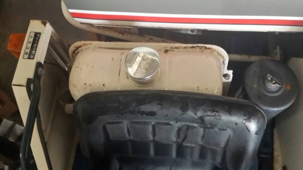 รถเกี่ยวยี่ห้อ อิซากิ เครื่องยนต์2สูบ12แรงม้า ดีเซล หน้าเกี่ยว2แถว กว้าง 90ซม. ระบบหันข้างปล่อยทิ้ง ถังบรรจุ 75 กิโล แบบสอดกระสอบ ระบบควบคุมไฟฟ้า จอยสติ๊ก Batterrry ใหม่ เก่าญี่ปุ่นพร้อมใช้ ราคา 50,000บาท พร้อมส่ง รถเกี่ยวยี่ห้อ อิซากิ เครื่องยนต์2สูบ12แรงม้า ดีเซล หน้าเกี่ยว2แถว กว้าง 90ซม. ระบบหันข้างปล่อยทิ้ง ถังบรรจุ 75 กิโล แบบสอดกระสอบ ระบบควบคุมไฟฟ้า จอยสติ๊ก Batterrry ใหม่ เก่าญี่ปุ่นพร้อมใช้ ราคา 50,000บาท พร้อมส่ง