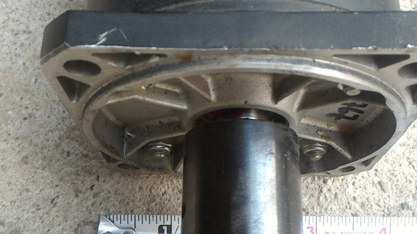 มอเตอร์DCเซอร์โว พร้อมเบรคในตัว ยี่ห้อ ABB 12-120 V. 80 A. แกนเพลาโตประมาณ 25 มม. ต่อใข้งานหมุน ซ้าย-ขวา ได้เลย แรงบิดสูงมาก