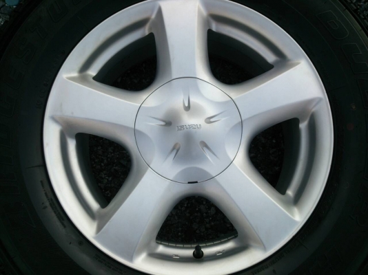 ขายแม็กยางถอดป้ายแดง ALL NEW ISUZU V-CROSS ขอบ17 ยางบริดสโตน 255/65R17 ยางสัปดาห์ที่26ปี15 ตุ่มรางๆทุกเส้นสวยๆ จำนวน 1 ชุด ขายแม็กยางถอดป้ายแดง ALL NEW ISUZU V-CROSS ขอบ17 ยางบริดสโตน 255/65R17 ยางสัปดาห์ที่26ปี15 ตุ่มรางๆทุกเส้นสวยๆ จำนวน 1 ชุด