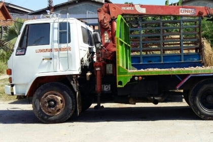 สิบล้อ อีซูซุ หัวร็อค 175 ติดเครน UNIC 3ตัน กะบะพื้นเรียบ ยาว6.20ม สภาพดีพร้อมใช้งาน เล่มทะเบียนพร้อมโอน