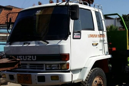 สิบล้อ อีซูซุ หัวร็อค 175 ติดเครน UNIC 3ตัน กะบะพื้นเรียบ ยาว6.20ม สภาพดีพร้อมใช้งาน เล่มทะเบียนพร้อมโอน