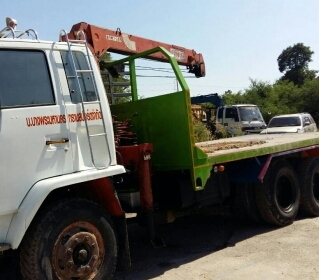 สิบล้อ อีซูซุ หัวร็อค 175 ติดเครน UNIC 3ตัน กะบะพื้นเรียบ ยาว6.20ม สภาพดีพร้อมใช้งาน เล่มทะเบียนพร้อมโอน