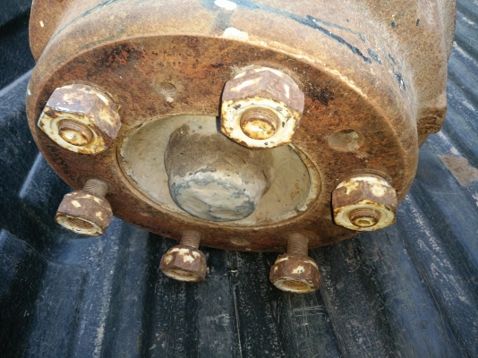 ขายคานหน้าฮีโน่ 6 น็อท พร้อมใช้งาน