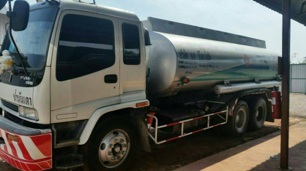 ขาย1,080,000รถสิบล้อบรรทุกน้ำมันISUZU DECA ปี 44 FVZ33MZPF 2 เพลา เครื่อง 6HH1-230 แรง หัวบาง ยางดี คัสซีสวย 090-772-3710 090-772-3708 ขาย1,080,000รถสิบล้อบรรทุกน้ำมันISUZU DECA ปี 44 FVZ33MZPF 2 เพลา เครื่อง 6HH1-230 แรง หัวบาง ยางดี คัสซีสวย 090-772-3710 090-772-3708