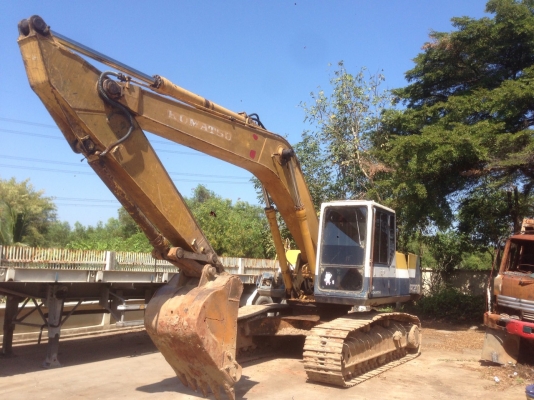 ขาย675,000รถแบคโฮ KOMATSU  pc200-5เครื่องดีปั้มแรงไฟฟ้าครบรถสวยพร้อมใช้เอกสารเล่มทะเบียนพร้อมโอน 090-772-3710 090-772-3708