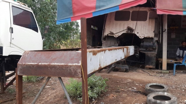 ขายด่วน HINO FL1J ขายตามสภาพครับ มีหัวคัชชี คานหน้า คัชชีสวย เอกสารเล่มทะเบียนพร้อมโอน