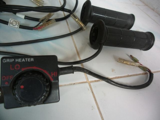 ขายปลอกแฮนด์อุ่นมือ GRIP HEATER