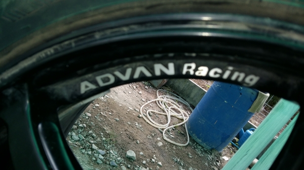 ขายด่วนครับ ล้อแม็ค ADVAN Racing ขอบ17" พร้อมยาง 205/45ZR17