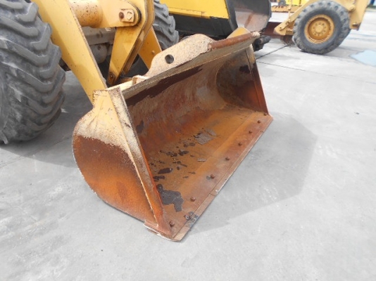 ขายรถตักล้อยาง  KOMATSU WA100-5 ปี 2004 ซีเรียล: KMTWA050T01070314 มือสอง สภาพดี จากญี่ปุ่่น ขายพร้อมชุดแจ้งจำหน่าย