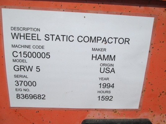 ขายรถบด 9 ล้อยาง Tire Roller ยี่ห้อ HAMM รุ่น GRW5 ซีเรียล: 37000 ปี 1994 ชั่วโมงการทำงาน 1592 ชั่วโมง ขายพร้อมชุดแจ้งจำหน่าย ยังไม่ได้ใช้งานในเมืองไทย ขายรถบด 9 ล้อยาง Tire Roller ยี่ห้อ HAMM รุ่น GRW5 ซีเรียล: 37000 ปี 1994 ชั่วโมงการทำงาน 1592 ชั่วโมง ขายพร้อมชุดแจ้งจำหน่าย ยังไม่ได้ใช้งานในเมืองไทย