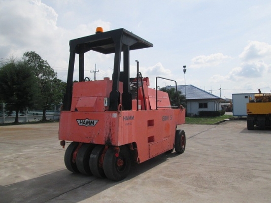 ขายรถบด 9 ล้อยาง Tire Roller ยี่ห้อ HAMM รุ่น GRW5 ซีเรียล: 37000 ปี 1994 ชั่วโมงการทำงาน 1592 ชั่วโมง ขายพร้อมชุดแจ้งจำหน่าย ยังไม่ได้ใช้งานในเมืองไทย ขายรถบด 9 ล้อยาง Tire Roller ยี่ห้อ HAMM รุ่น GRW5 ซีเรียล: 37000 ปี 1994 ชั่วโมงการทำงาน 1592 ชั่วโมง ขายพร้อมชุดแจ้งจำหน่าย ยังไม่ได้ใช้งานในเมืองไทย