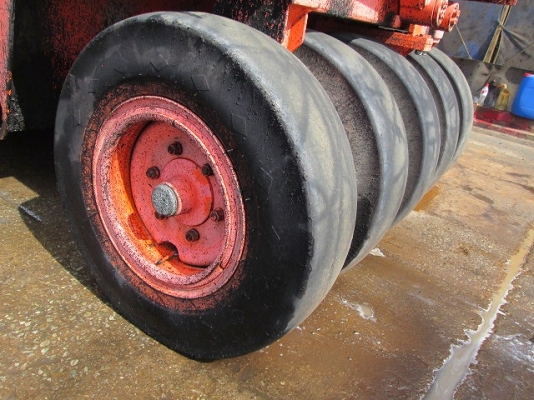 ขายรถบด 9 ล้อยาง Tire Roller ยี่ห้อ HAMM รุ่น GRW5 ซีเรียล: 37000 ปี 1994 ชั่วโมงการทำงาน 1592 ชั่วโมง ขายพร้อมชุดแจ้งจำหน่าย ยังไม่ได้ใช้งานในเมืองไทย ขายรถบด 9 ล้อยาง Tire Roller ยี่ห้อ HAMM รุ่น GRW5 ซีเรียล: 37000 ปี 1994 ชั่วโมงการทำงาน 1592 ชั่วโมง ขายพร้อมชุดแจ้งจำหน่าย ยังไม่ได้ใช้งานในเมืองไทย