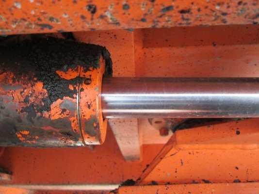 ขายรถบด 9 ล้อยาง Tire Roller ยี่ห้อ HAMM รุ่น GRW5 ซีเรียล: 37000 ปี 1994 ชั่วโมงการทำงาน 1592 ชั่วโมง ขายพร้อมชุดแจ้งจำหน่าย ยังไม่ได้ใช้งานในเมืองไทย ขายรถบด 9 ล้อยาง Tire Roller ยี่ห้อ HAMM รุ่น GRW5 ซีเรียล: 37000 ปี 1994 ชั่วโมงการทำงาน 1592 ชั่วโมง ขายพร้อมชุดแจ้งจำหน่าย ยังไม่ได้ใช้งานในเมืองไทย