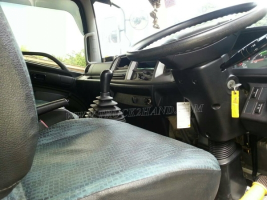 รถบรรทุกดัมพ์ 6 ล้อ HINO  175 แรงม้า  ปีจดทะเบียน 2555