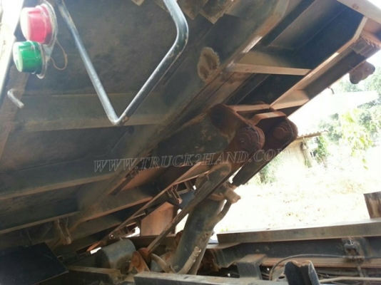 รถบรรทุกดัมพ์ 6 ล้อ HINO  175 แรงม้า  ปีจดทะเบียน 2555