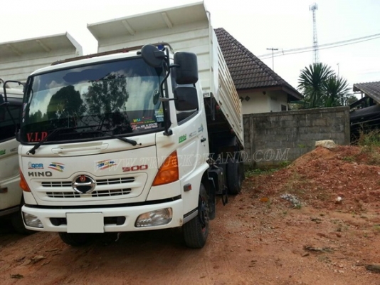 รถบรรทุกดัมพ์ 6 ล้อ HINO  175 แรงม้า  ปีจดทะเบียน 2555