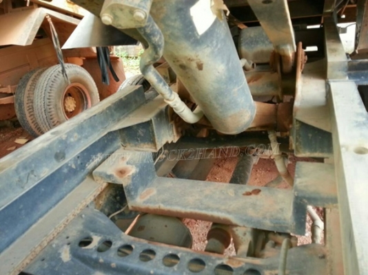 รถบรรทุกดัมพ์ 6 ล้อ HINO  175 แรงม้า  ปีจดทะเบียน 2555