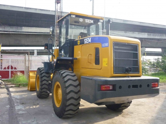ขายรถตักล้อยาง ยี่ห้อ SEM (เซม) รุ่น 639B(ขนาดกลาง)  รถใหม่ราคามือ 2 ผลิตโดยแคทเทอร์พิลลาร์ 100\%