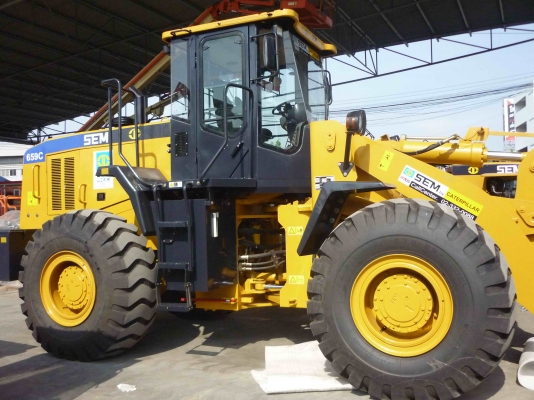 ขายรถตักล้อยาง ยี่ห้อ SEM (เซม) รุ่น 650B (ขนาดใหญ่)  รถใหม่ราคามือ 2 ผลิตโดยแคทเทอร์พิลลาร์ 100\%