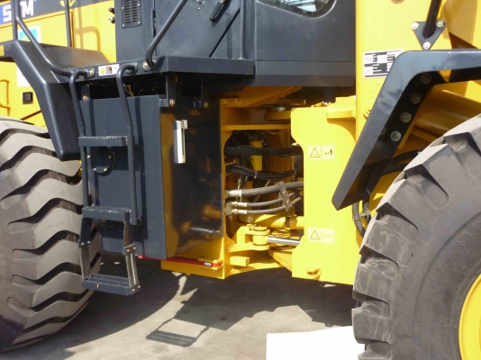 ขายรถตักล้อยาง ยี่ห้อ SEM (เซม) รุ่น 659C(ขนาดใหญ่)  รถใหม่ราคามือ 2 ผลิตโดยแคทเทอร์พิลลาร์ 100\%