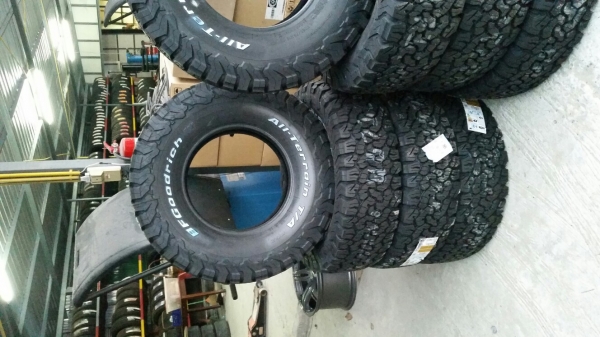 BF goodrich ko2 265 75 16 ยางใหม่ปี15 BF goodrich ko2 265 75 16 ยางใหม่ปี15