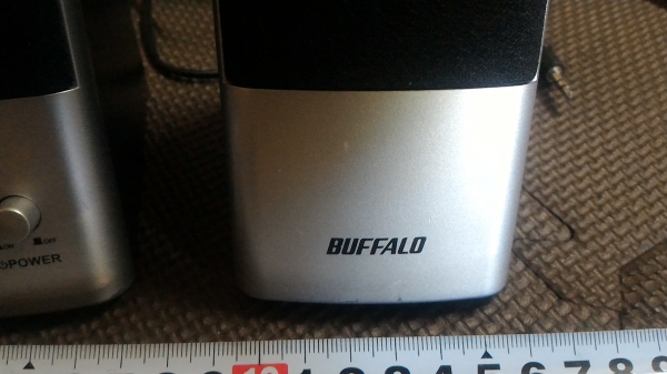 ลำโพงตั้งโต็ะ ยี่ห้อยี่ห้อดังของ USA   BUFFALO มีชุดขยายเสียงให้ดังขึ้น ใชัไฟ 100 V.