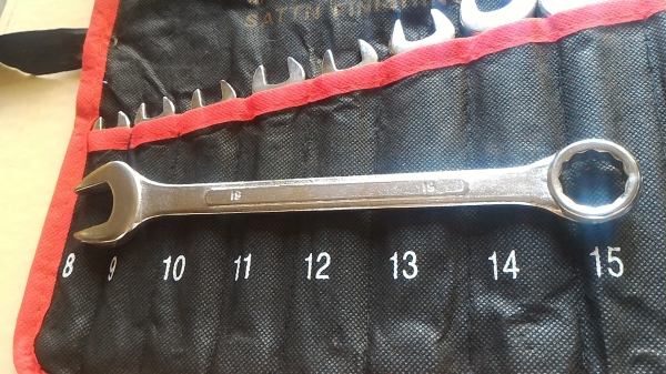 ชุดประแจรวม (แหวน-ปากตาย) 14ชื้น ยี่ห้อ JSS เหมาะเอาติดรถติดบ้านไว้  ซองบรรจุเป็นช่องๆ