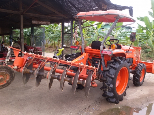 หาชื้อรถไถคูโบต้า L3608 เชิณมาหาเราครับ มีไบมีดตราช้าง1อันสวยๆเดิมๆ ผาน6ตราช้าง1อันพร้อมไช้ ขายใน ราคา295000บาท รถอยู่วังบัว คลองขลุง กำแพงเพชร สนใจสอบุถามได้ที่081 3655997 อำพร พาเจริญ ราคาต่อรองได้อีกนะครับ หาชื้อรถไถคูโบต้า L3608 เชิณมาหาเราครับ มีไบมีดตราช้าง1อันสวยๆเดิมๆ ผาน6ตราช้าง1อันพร้อมไช้ ขายใน ราคา295000บาท รถอยู่วังบัว คลองขลุง กำแพงเพชร สนใจสอบุถามได้ที่081 3655997 อำพร พาเจริญ ราคาต่อรองได้อีกนะครับ