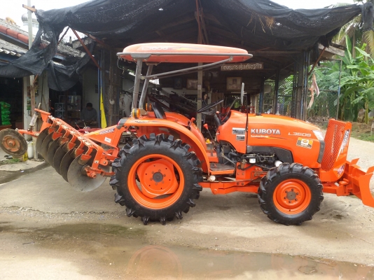 หาชื้อรถไถคูโบต้า L3608 เชิณมาหาเราครับ มีไบมีดตราช้าง1อันสวยๆเดิมๆ ผาน6ตราช้าง1อันพร้อมไช้ ขายใน  ราคา295000บาท รถอยู่วังบัว คลองขลุง กำแพงเพชร    สนใจสอบุถามได้ที่081 3655997 อำพร  พาเจริญ  ราคาต่อรองได้อีกนะครับ